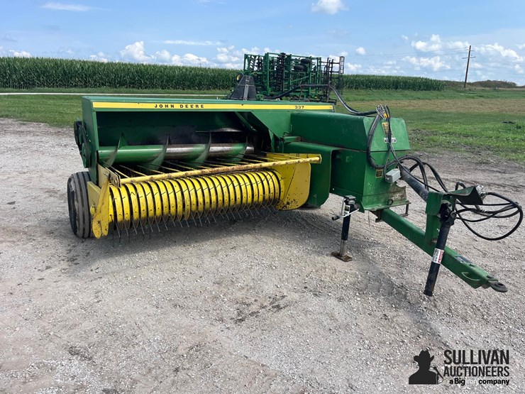 john-deere-337-image-3