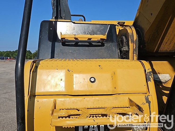 2019-caterpillar-336-image-43