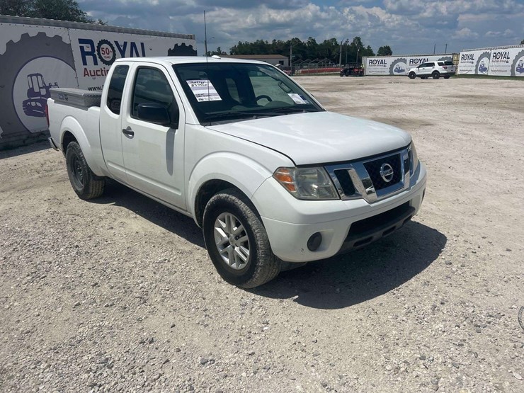 2017-nissan-frontier-image-2