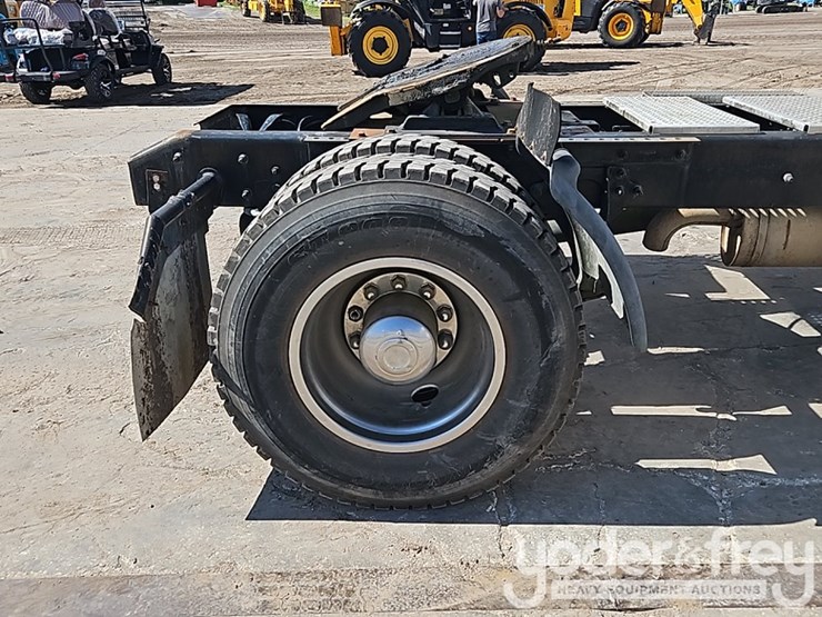 2006-international-durastar-4300-image-7
