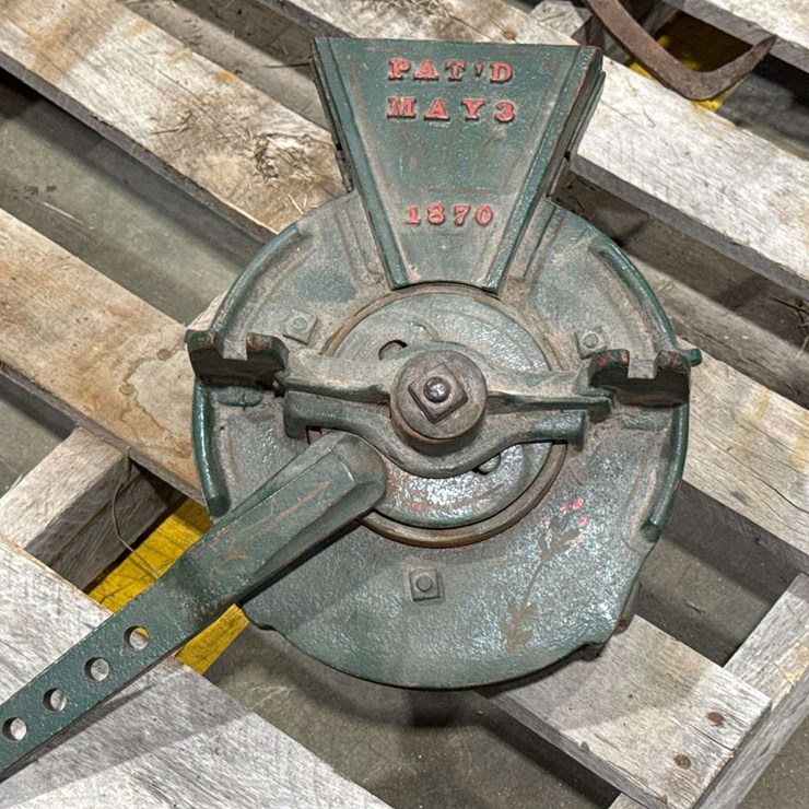 hand-operated winch or cable puller?