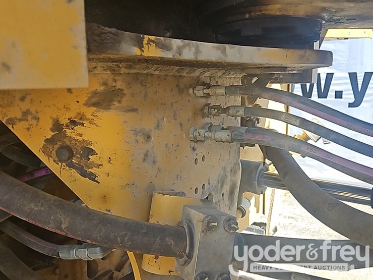 2021-caterpillar-962m-image-22