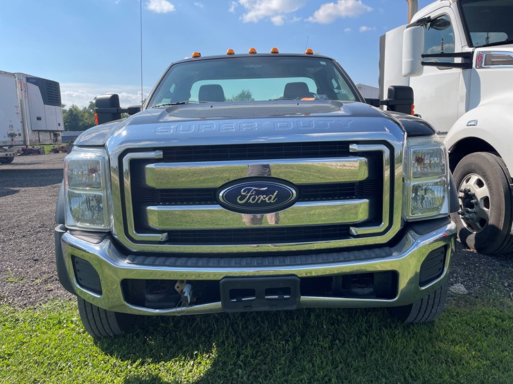 2016-ford-f550-image-37