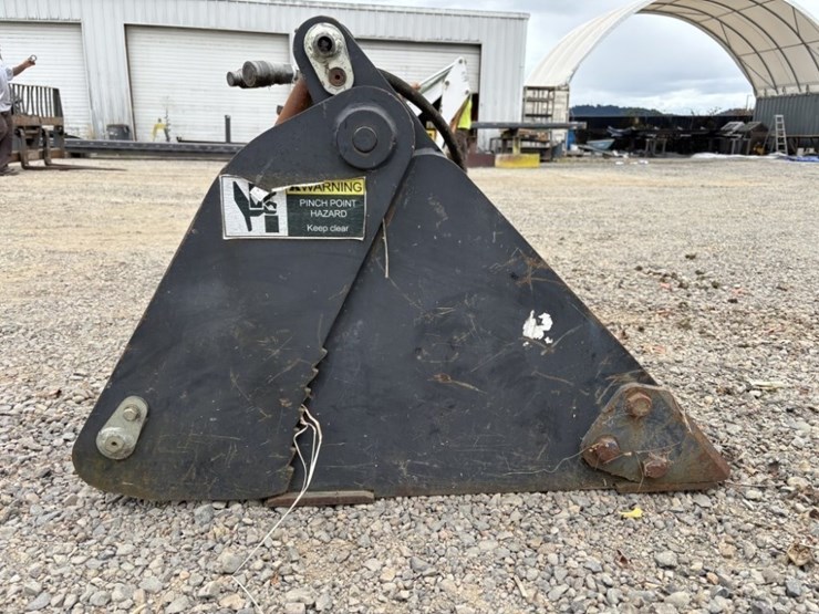 84"-4-in-1-bucket-image-8