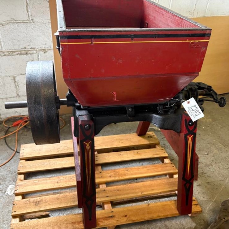 NEW HOLLAND 10