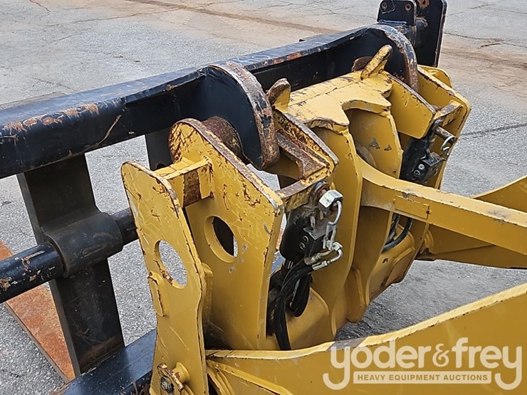 2015-caterpillar-926m-image-10