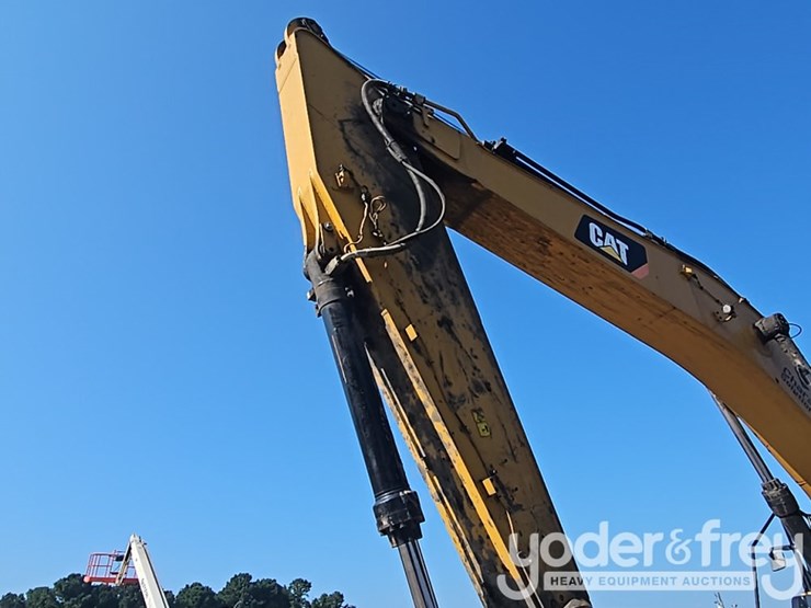 2019-caterpillar-336-image-33