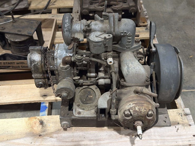 edwards-model-85-brass-gear-drive-water-pump.-image-1