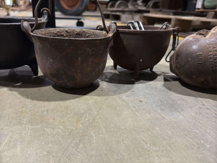 large-group-of-cast-iron-pots-and-cauldrons-image-9