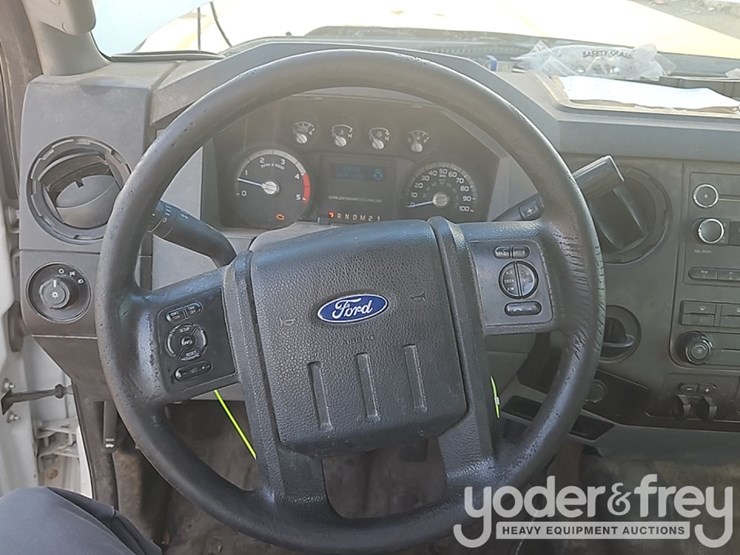 2016-ford-f550-image-32
