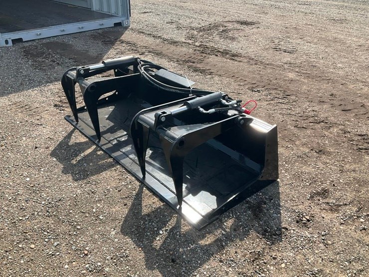 #1390-•-unused-skid-steer-plate-grabber-image-1