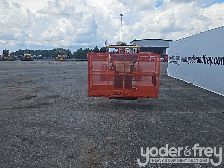 2014-jlg-m600jp-image-8