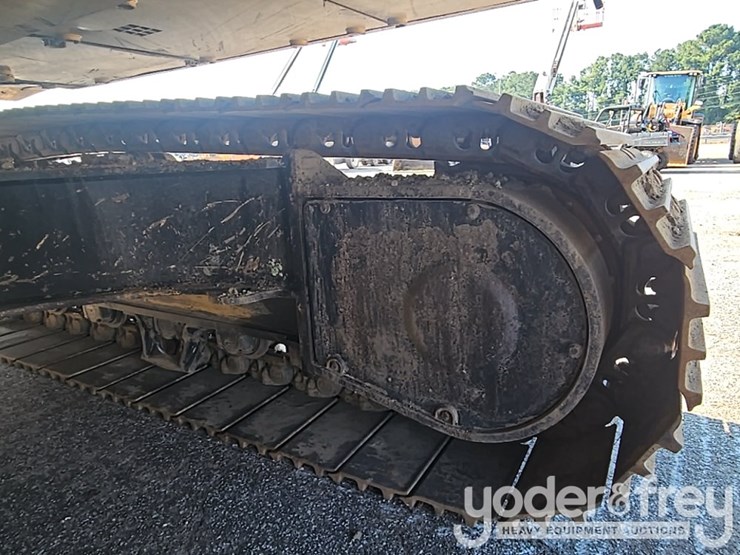 2019-caterpillar-336-image-12