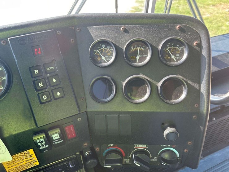 2000-thomas-saf-t-liner-mvp-image-17