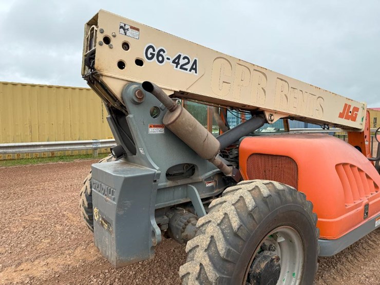2004-jlg-g6-42a-image-20