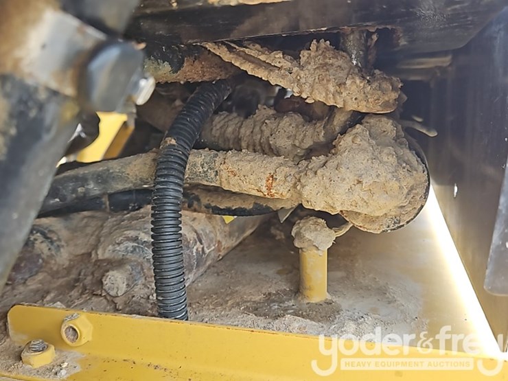 2015-caterpillar-926m-image-38