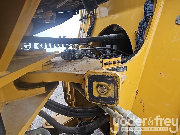 2015-caterpillar-926m-image-20