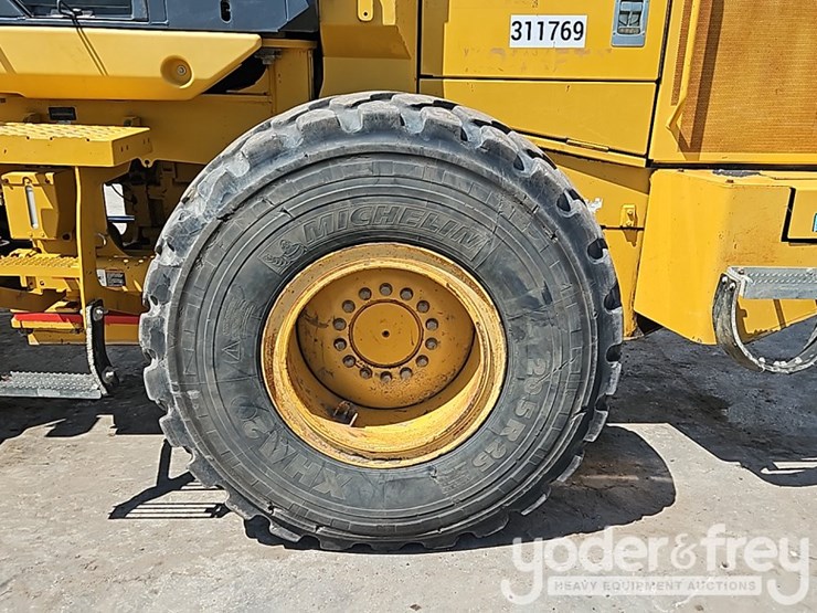 2019-deere-544l-image-21