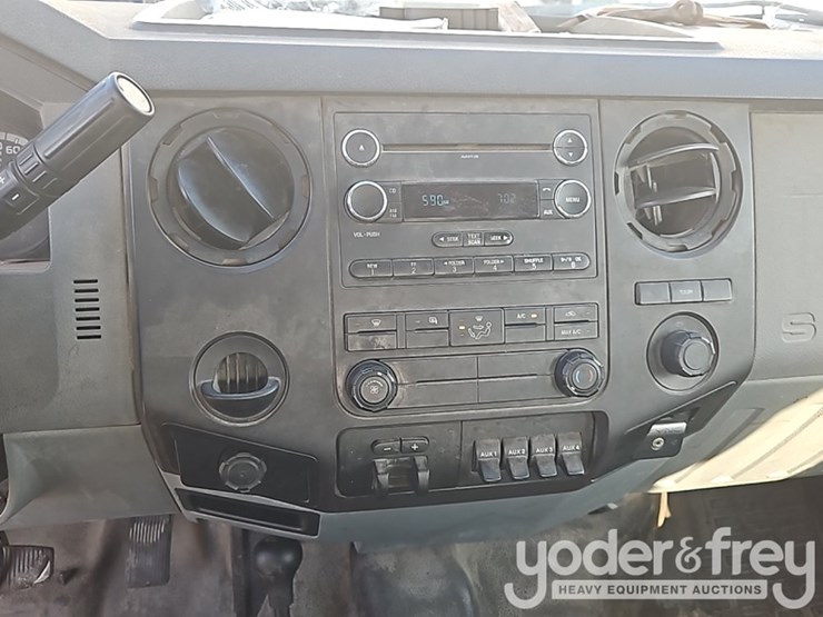 2016-ford-f550-image-25