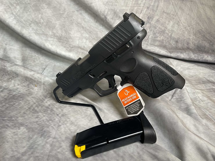 #4554-•-taurus-g3c-9mm-luger-semi-auto-pistol,-sn:-agd148570-image-19