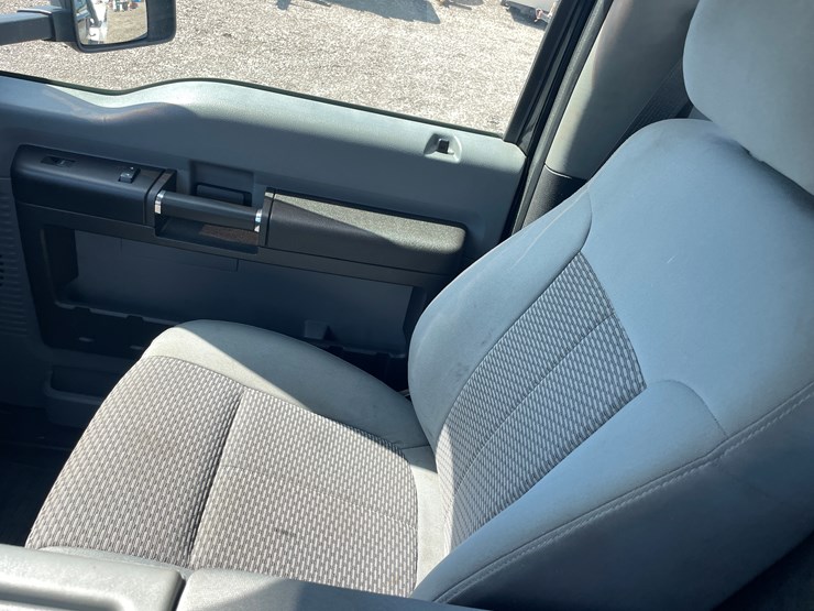 2016-ford-f550-image-34
