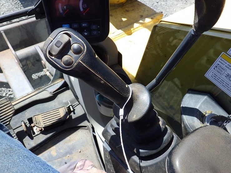 kobelco-sk85cs-3e-image-28