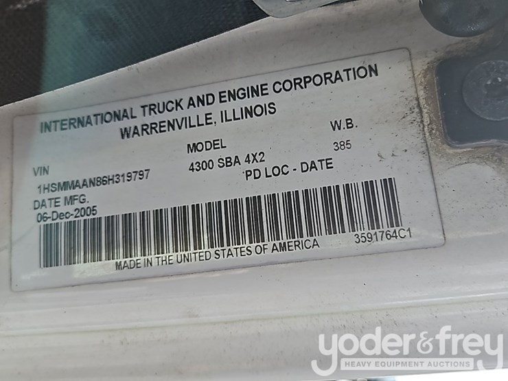 2006-international-durastar-4300-image-34