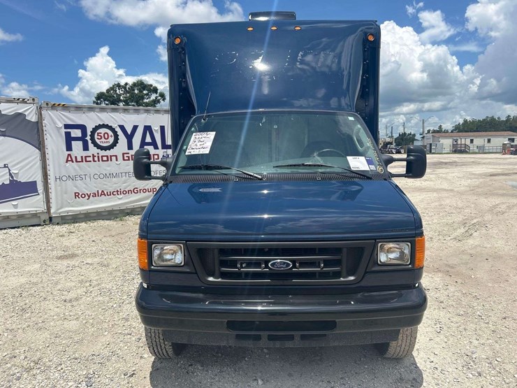 2007-ford-e450-image-50