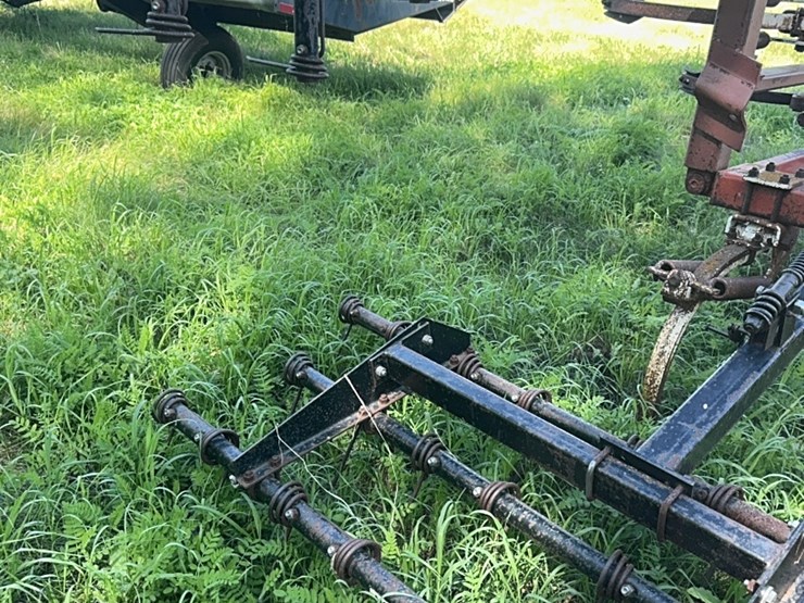 37’-wil-rich-chisel-plow-w/-complete-walking-tandems-and-3-bar-summers-harrow-￼-image-27