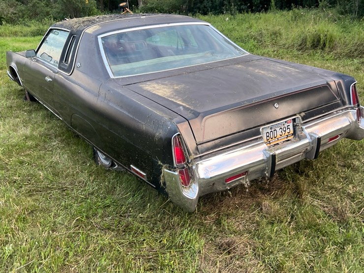 1978-chrysler-new-yorker-2-door-car,-engine-disassembled,-glass-is-good,-leaf-springs-image-12