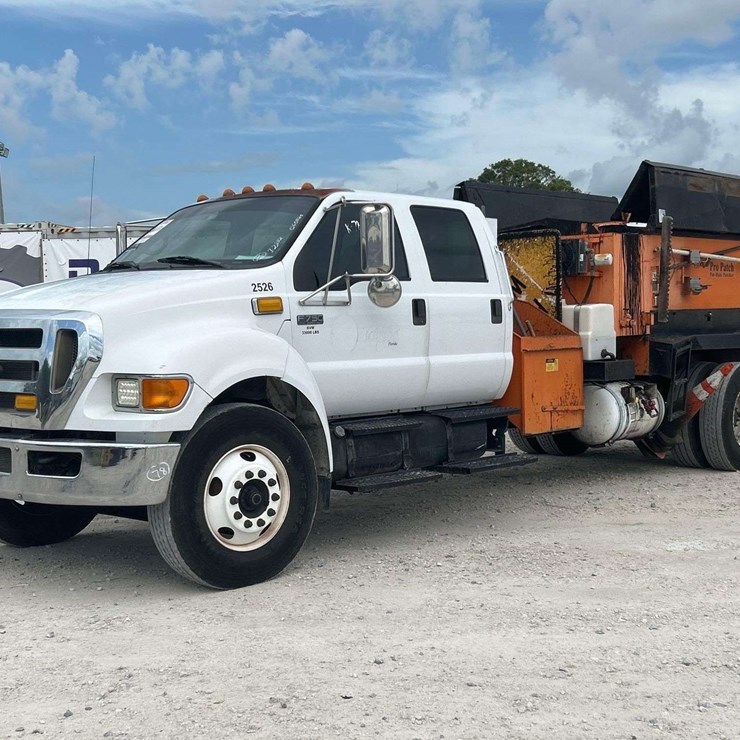 2008 FORD F750