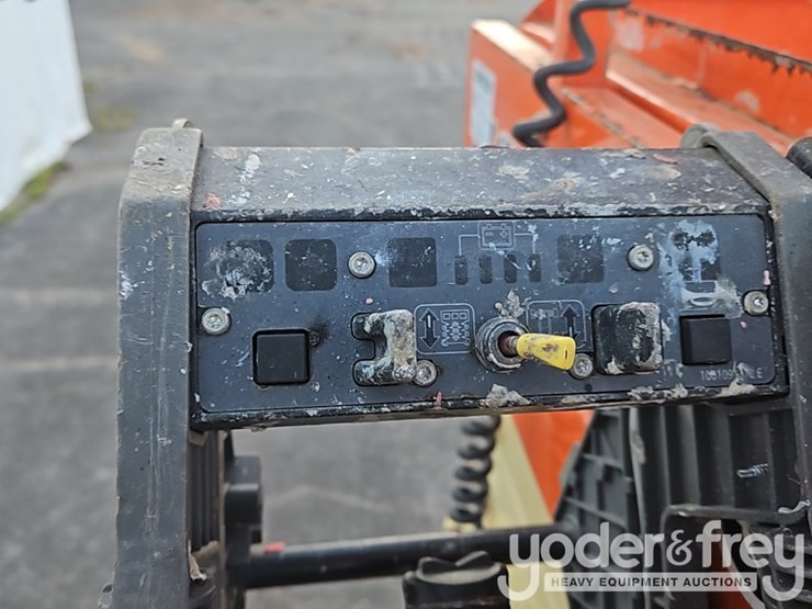 2019-jlg-2632es-image-23