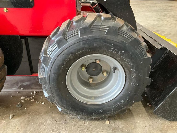 #1016-•-unused-future-ft323w-mini-skid-steer-image-39