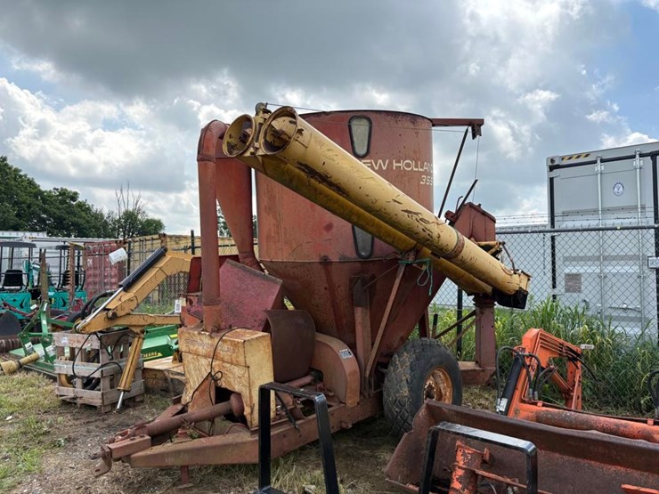 new-holland-355-image-4