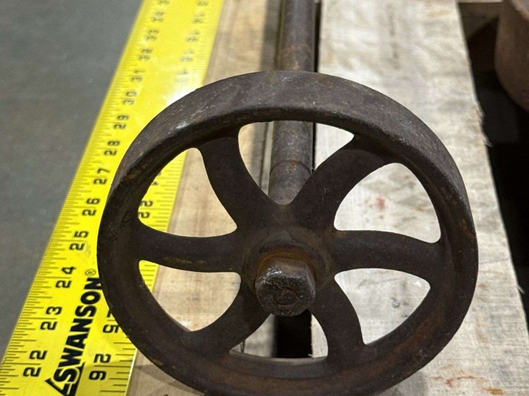salvaged-cast-iron-wheels-of-varying-sizes-image-15