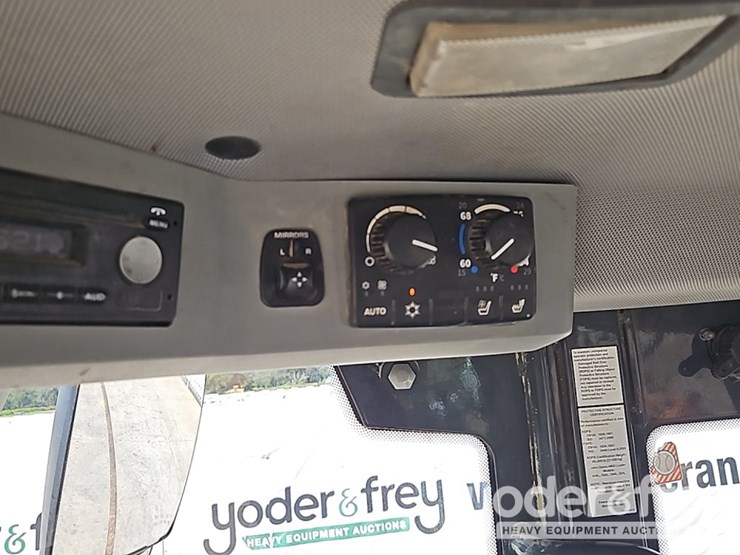 2019-deere-544l-image-27