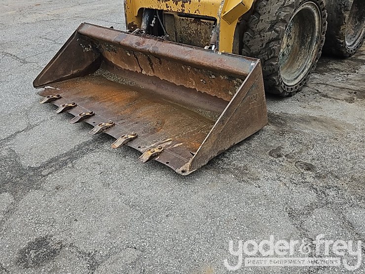 2016-caterpillar-236d-image-9