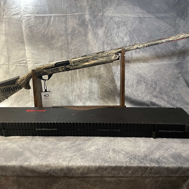#4608 • Benelli Super Black Eagle III 12 Ga. Semi-Auto Shotgun, SN: U767017V