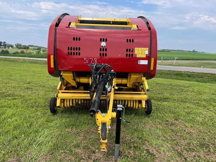 new-holland-450-image-3