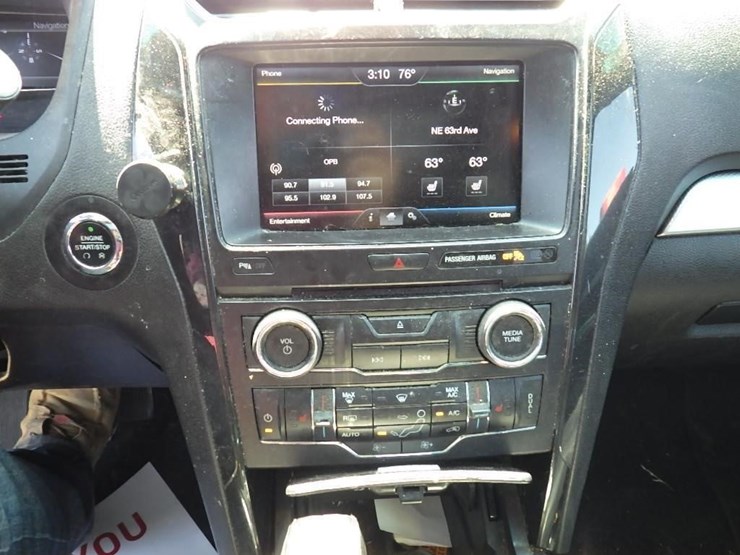 2016-ford-explorer-xlt-image-25