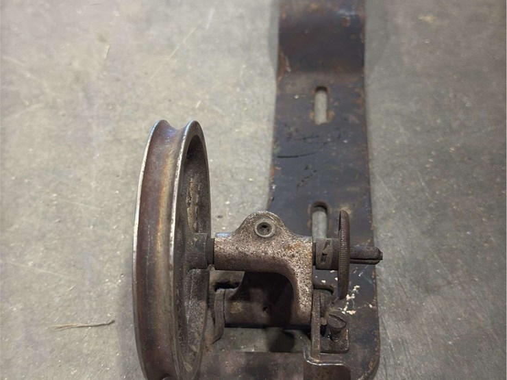 lot-of-machinery-components?-image-4