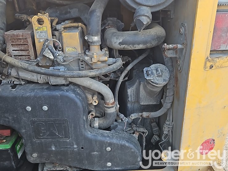2022-caterpillar-246d3-image-26