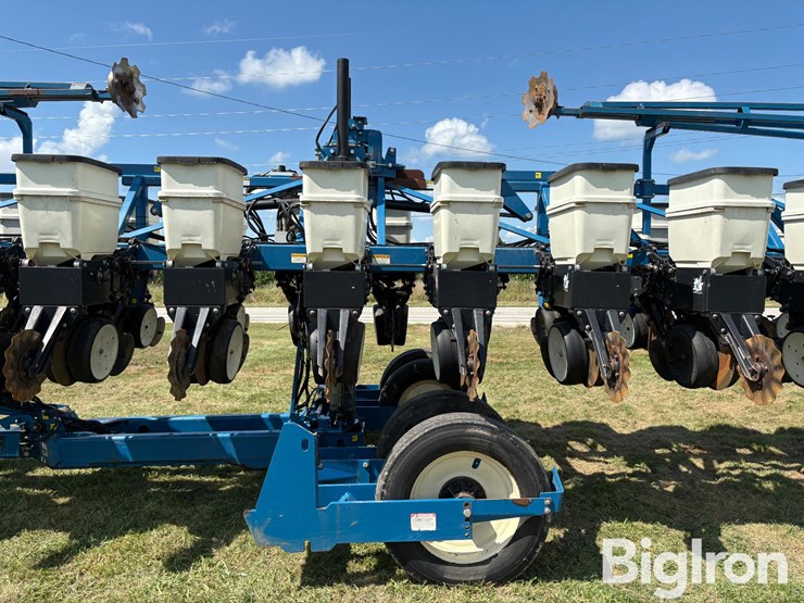 kinze-3600-image-10