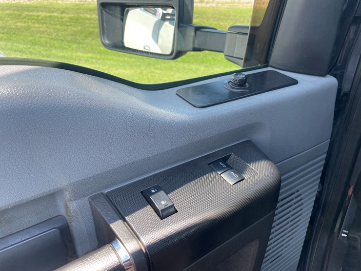 2016-ford-f550-image-76