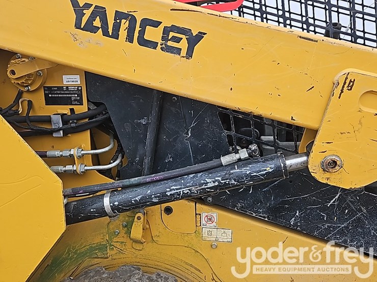 2016-caterpillar-236d-image-20