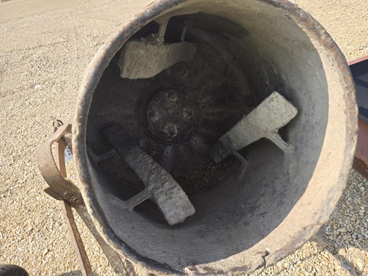 #3906-•-cement-mixer-image-4
