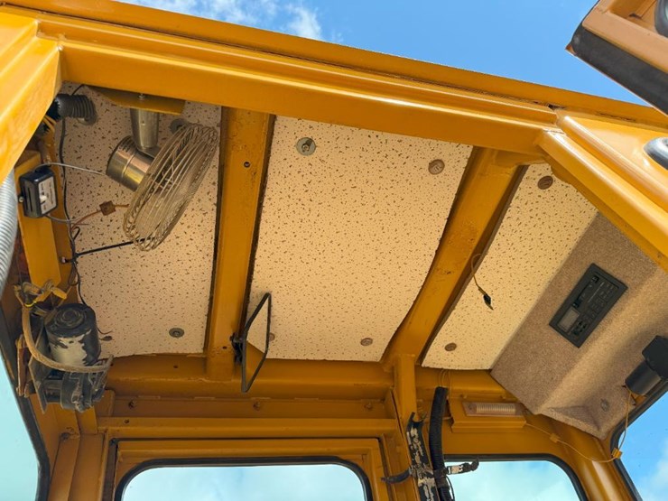 1986-fiat-allis-65b-image-46