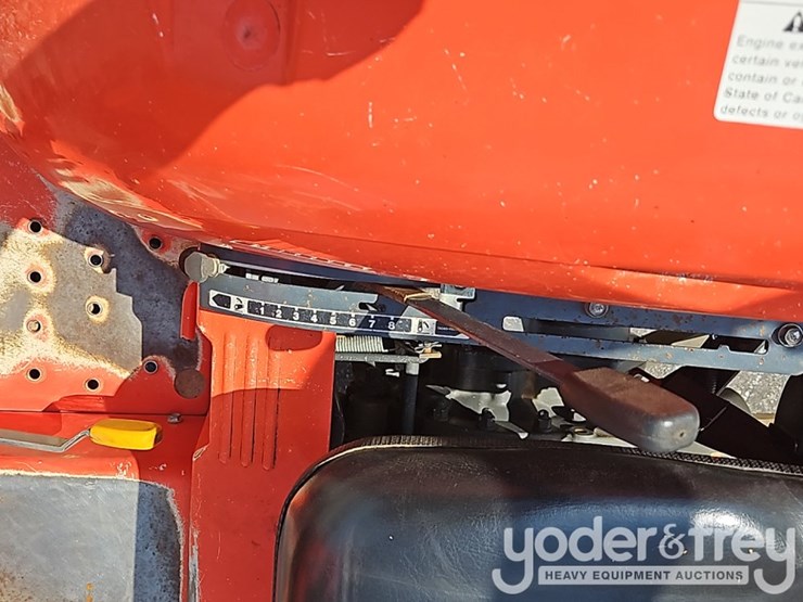 2020-kubota-l2501f-image-21