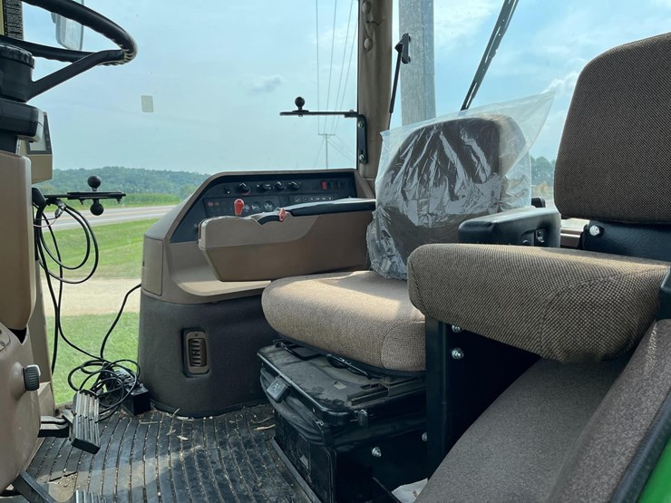 john-deere-8300-image-17