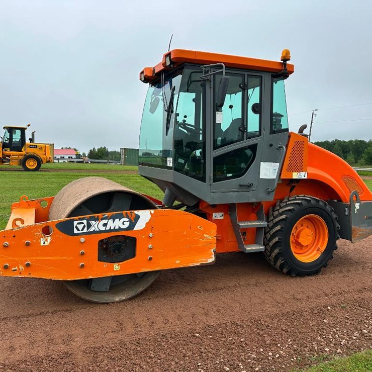 2018 XCMG CV83PD